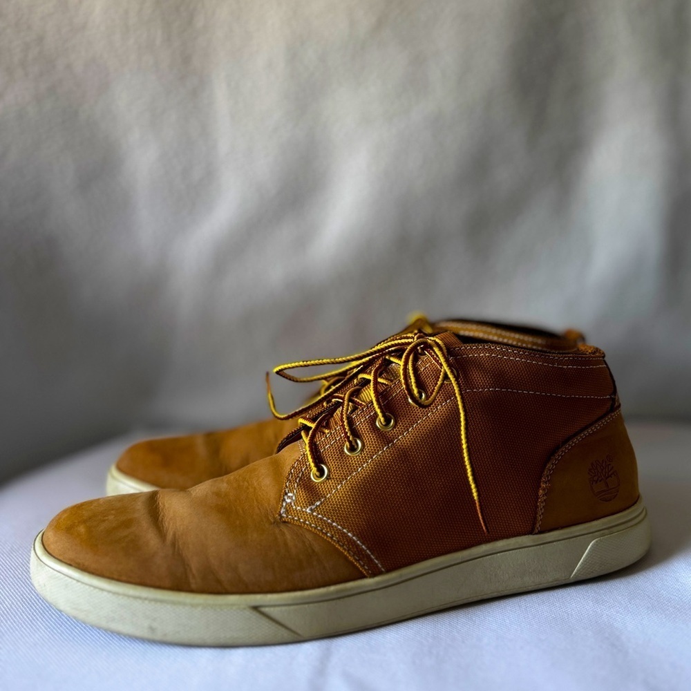 Timberland Size 9 Men’s Light Cognac Suede Shoes